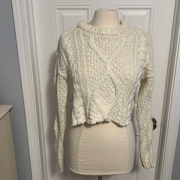 Free People Sweaters - Free People Cream Cropped Cable Knit Crew Neck Sweater women size XS long sleeve